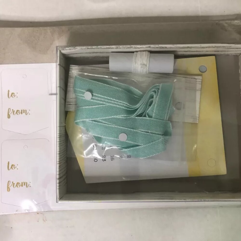 Stampin' Up! December‎ 2018 Paper Pumpkin "Day by Day" - Picture 2 of 5